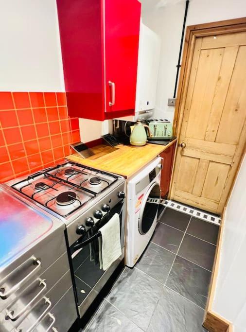 Cosy Cottage In Central Reading Free Parking & Fast Wifi Bagian luar foto