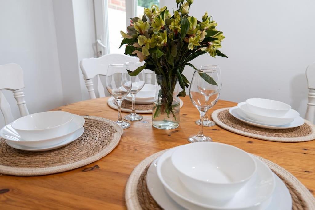 Cosy Cottage In Central Reading Free Parking & Fast Wifi Bagian luar foto