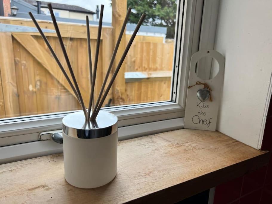 Cosy Cottage In Central Reading Free Parking & Fast Wifi Bagian luar foto