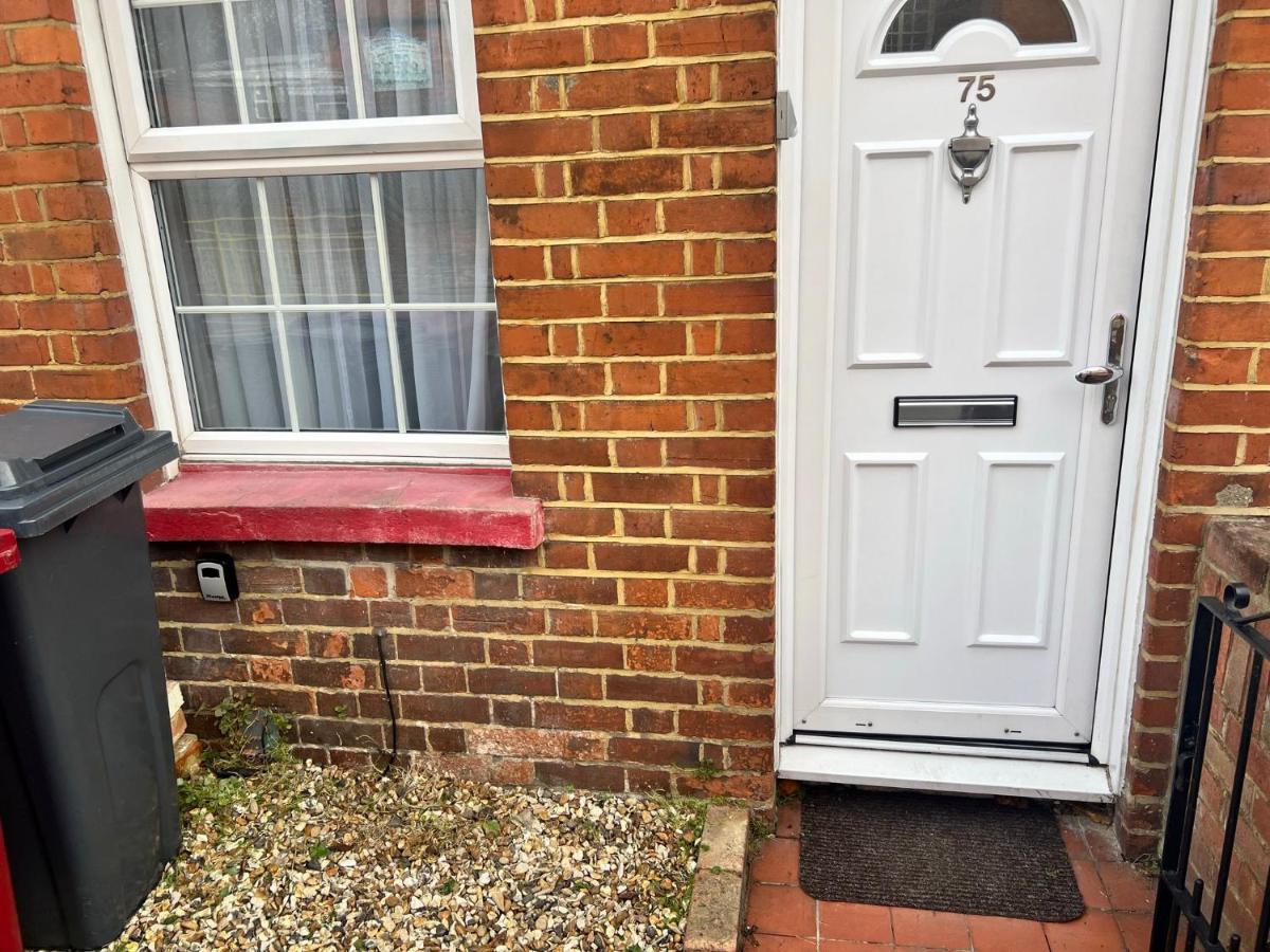 Cosy Cottage In Central Reading Free Parking & Fast Wifi Bagian luar foto